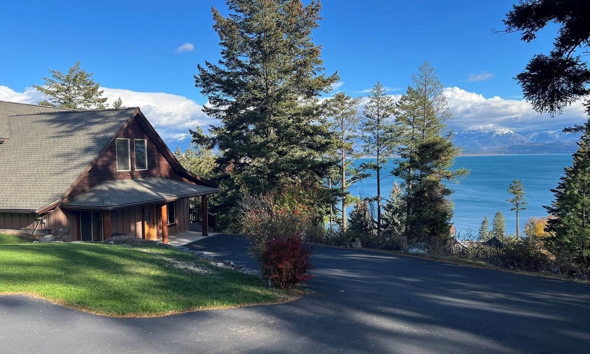 Somers House | Big Sky Montana Experience. Great View, Easy Access, Privacy & Modern Amenities