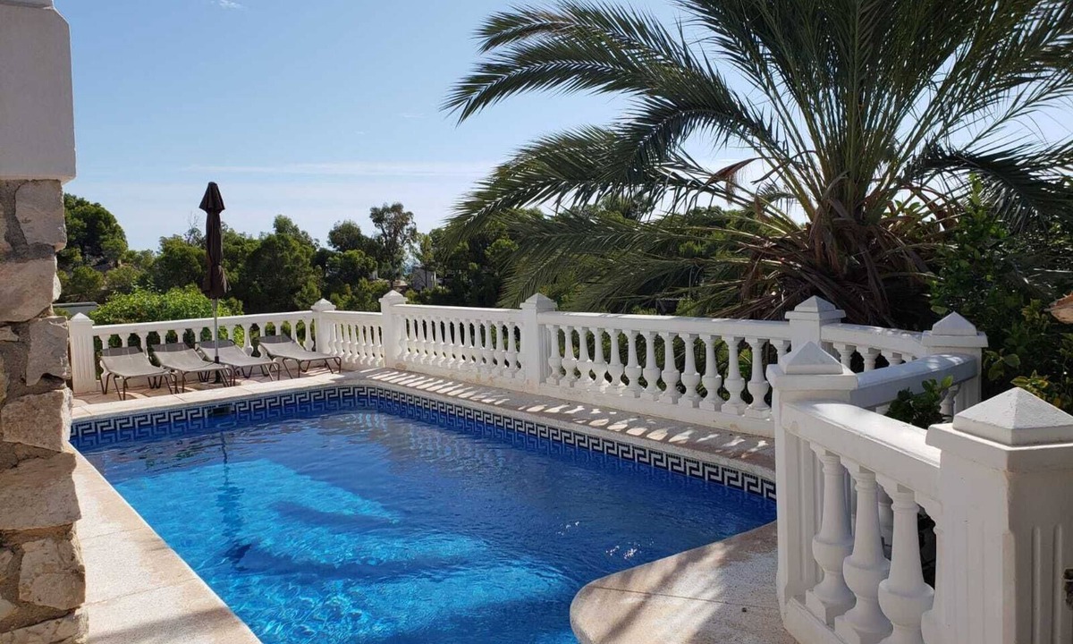 Coveta Fuma Villa | Big Solarium - sea view - pool - nice garden - sleep up to 6 - private location