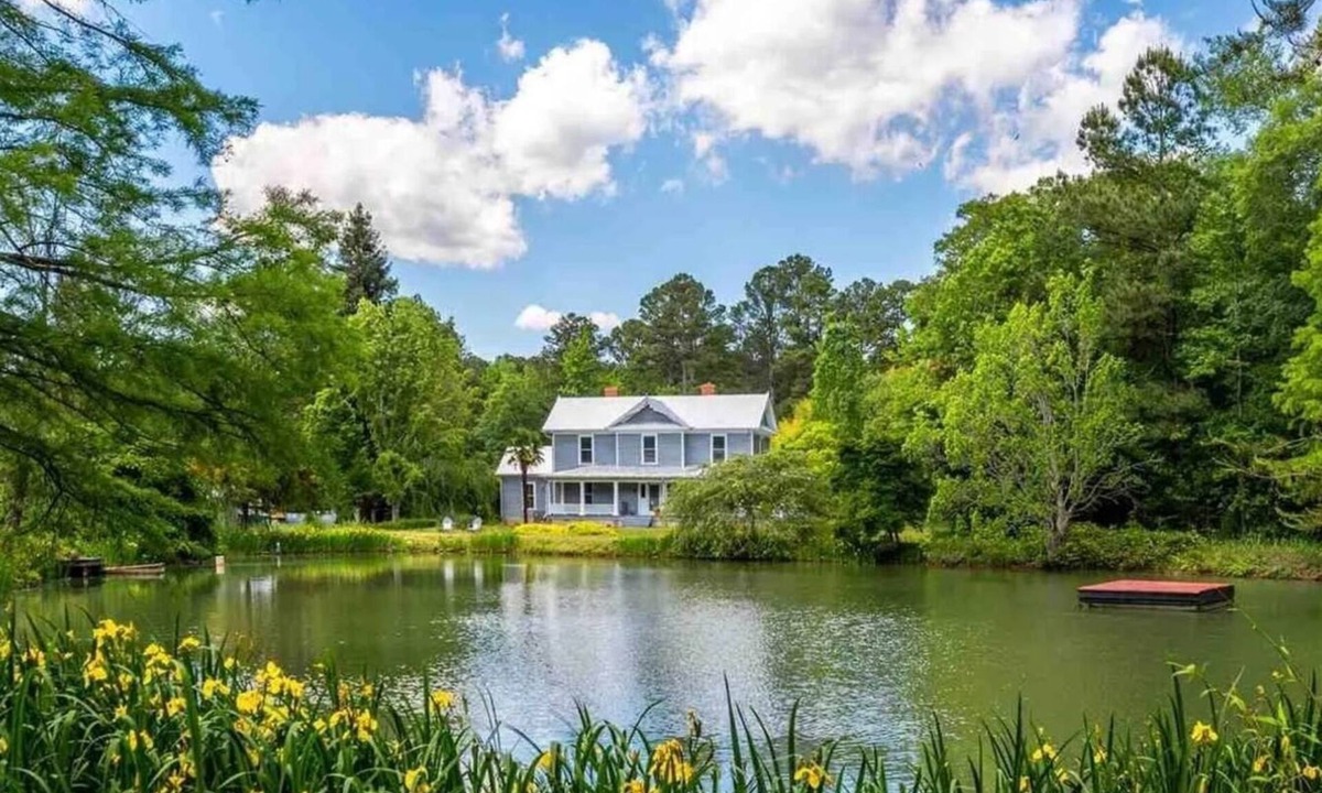 Bahama House | Big Thunder Farm | Private Group Retreat