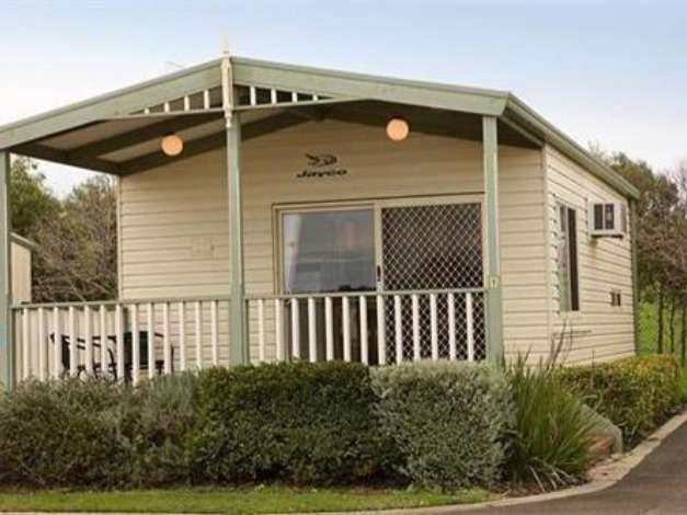 Allansford Hotel | BIG4 NRMA Warrnambool Riverside Holiday Park