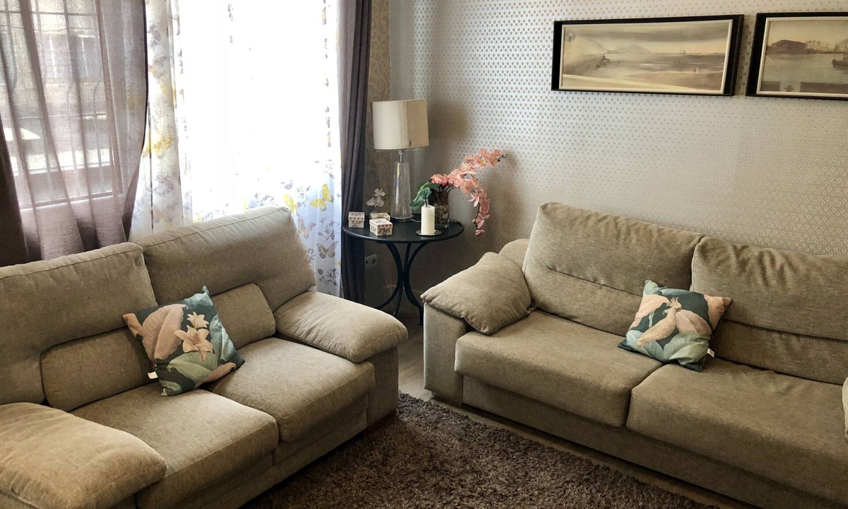 Basurtu Apartment | Bilbao Center - Charming & cozy apartment. Dry cleaning bed linen and towels.