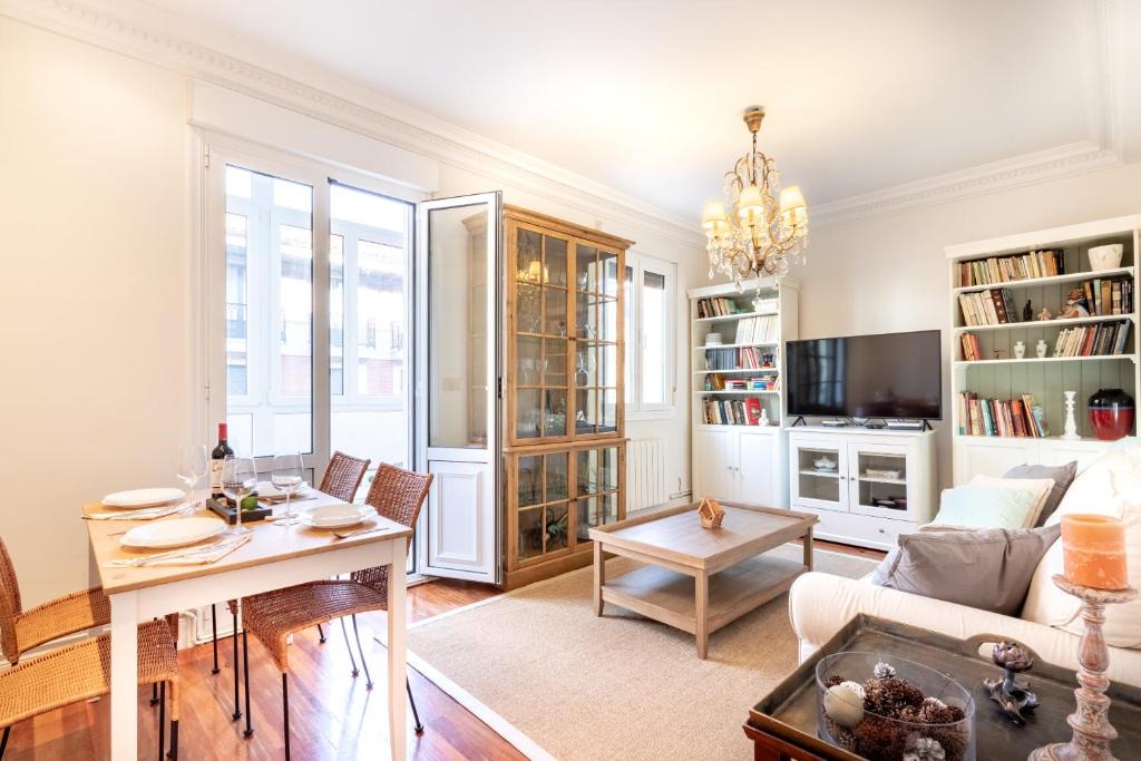 Getxo Apartment | Bilbao Costa by Aston Rentals
