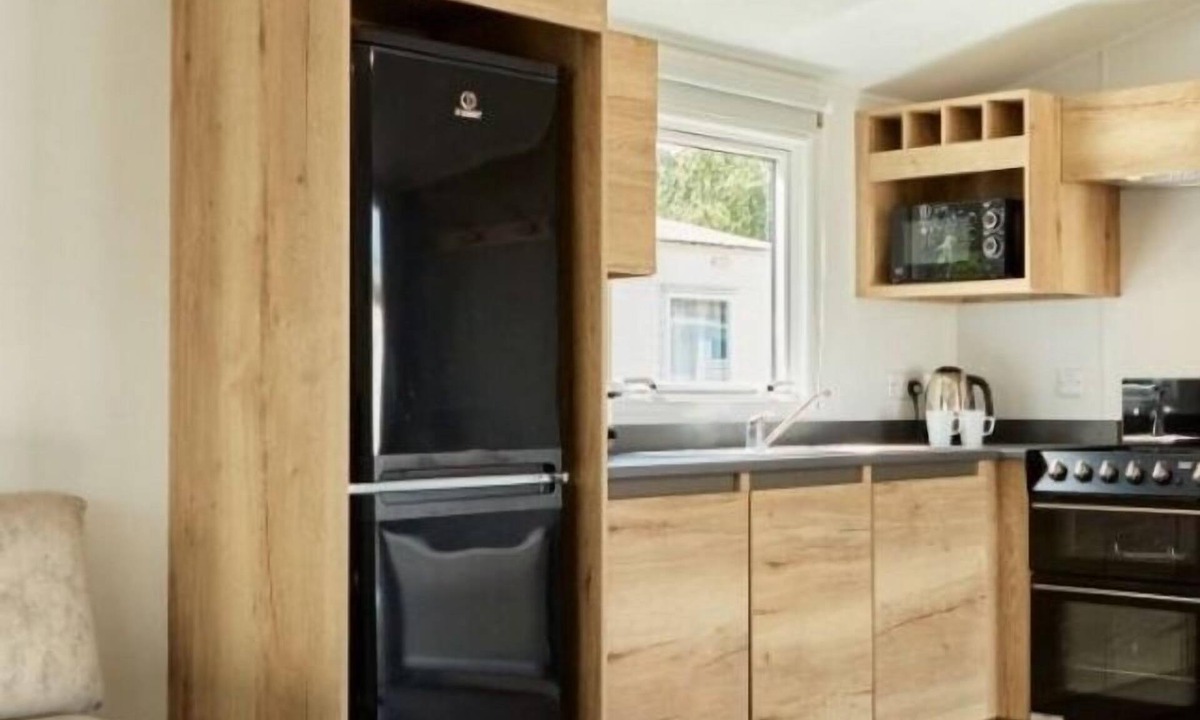 Great Houghton House | Billing Aquadrome Silver 2 Bed Caravan HF37