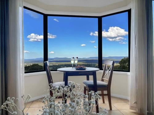 Mount View Apartment | Bimbadeen Estate Villa 6