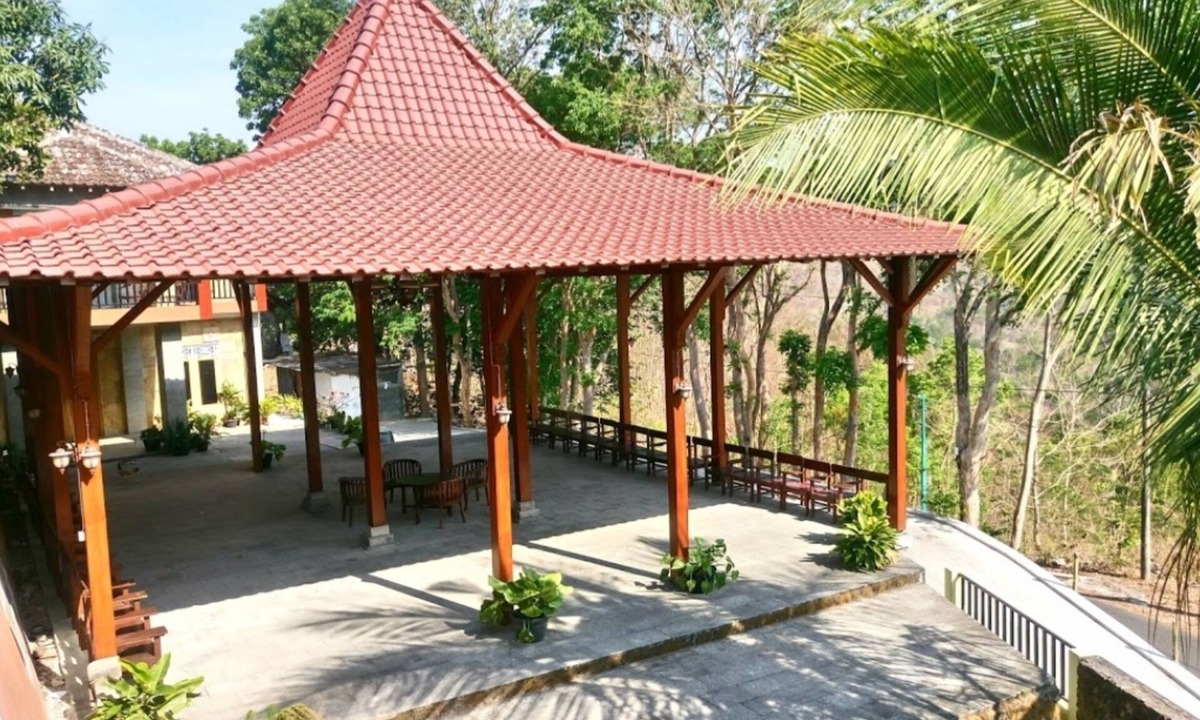 Srimulyo House | Binakarya Homestay Syariah