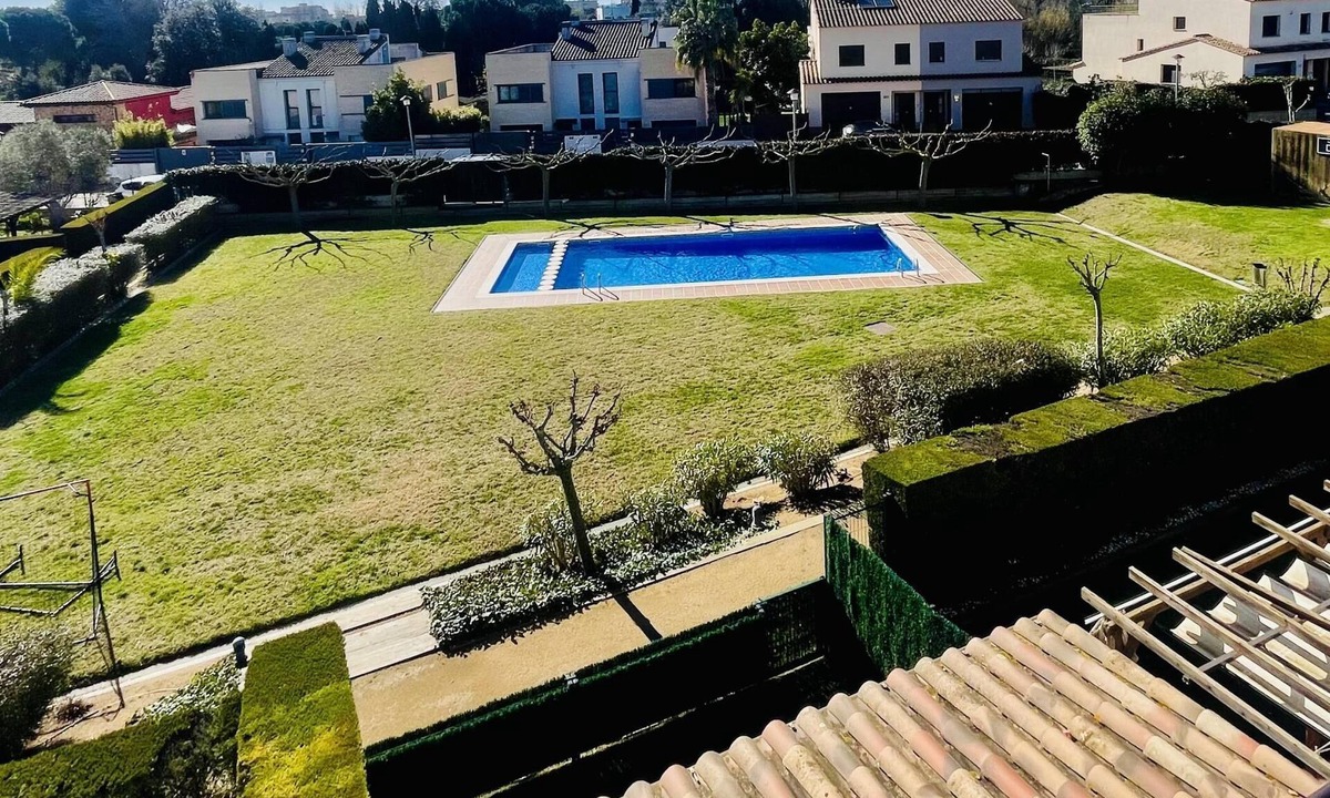 Palamos Villa | Binicamps by Costabravaway
