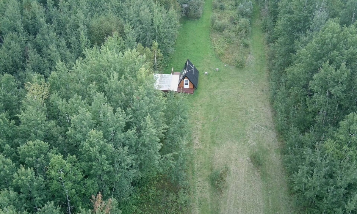 Marchand Cabin | Birch A-Frame Solar off-grid with Sauna & Pool