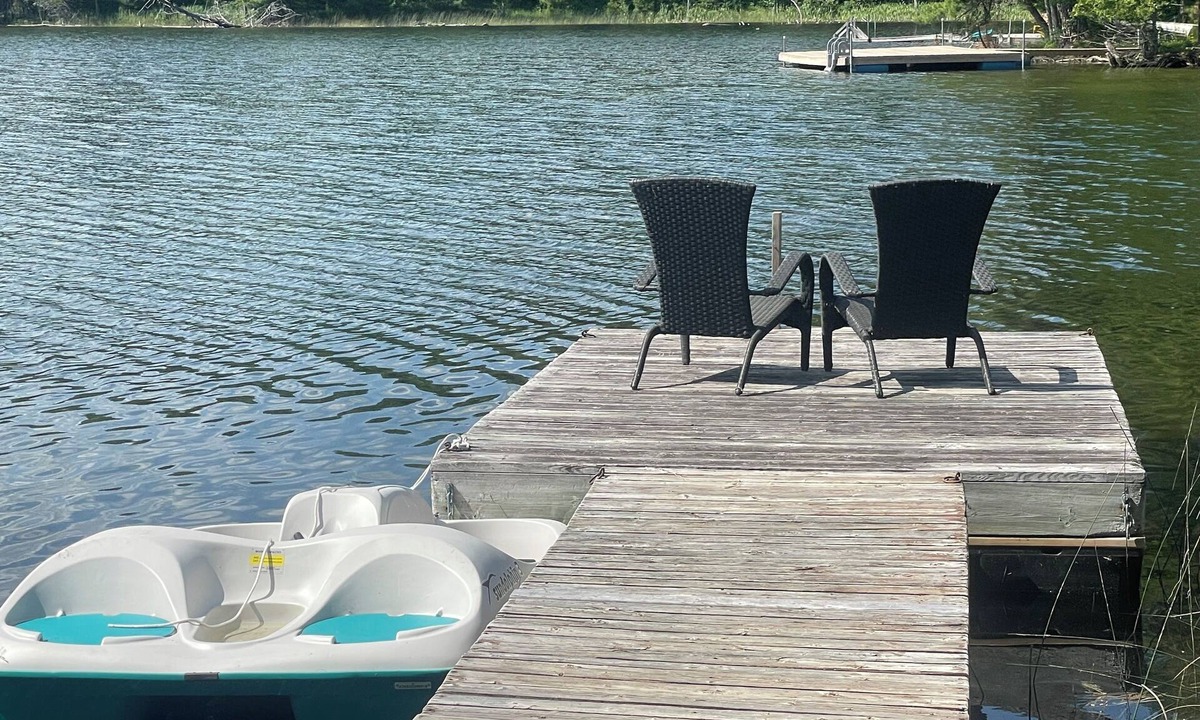 L'Amable Cottage | Birch Bark Canoe Lucerne Lake Cottage is beautiful pet friendly & near Bancroft