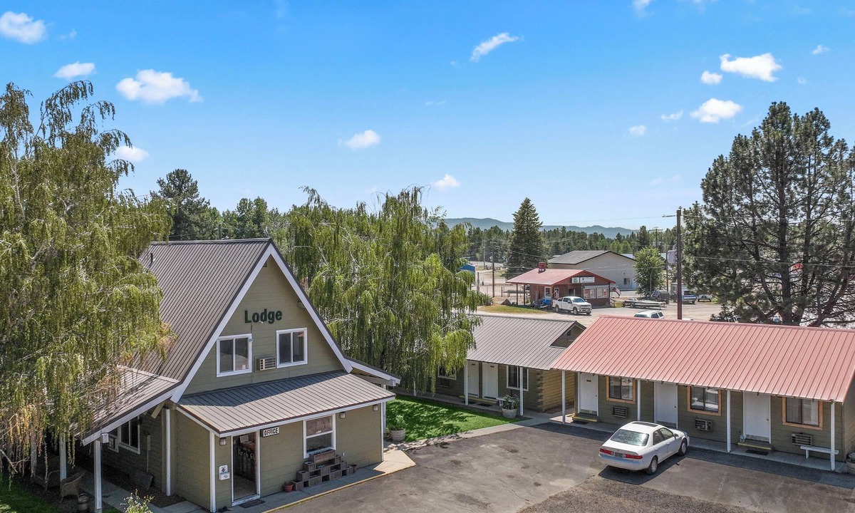 Cascade Hotel | Birch Glen Hotel