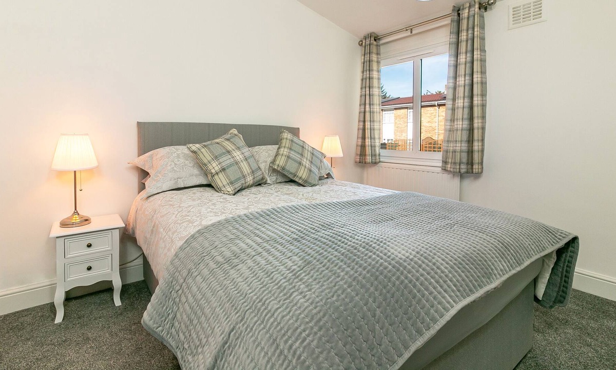 Stevenage House | Birch Room - Hillcrest Lodge