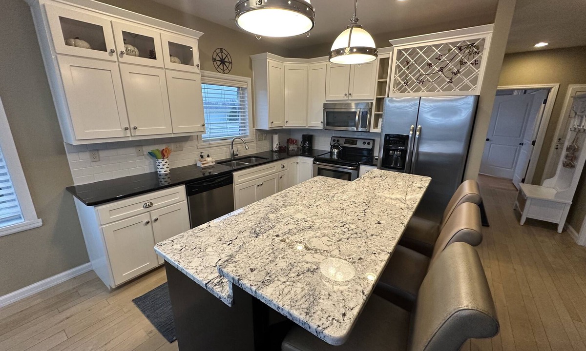 Sister Bay Hotel | Birchwood Lodge