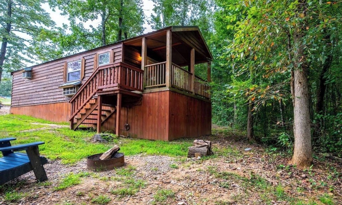 Broken Bow Cabin | BirchWood: Sleep 5 Tiny Cabin, Pet, Near Park/Lake