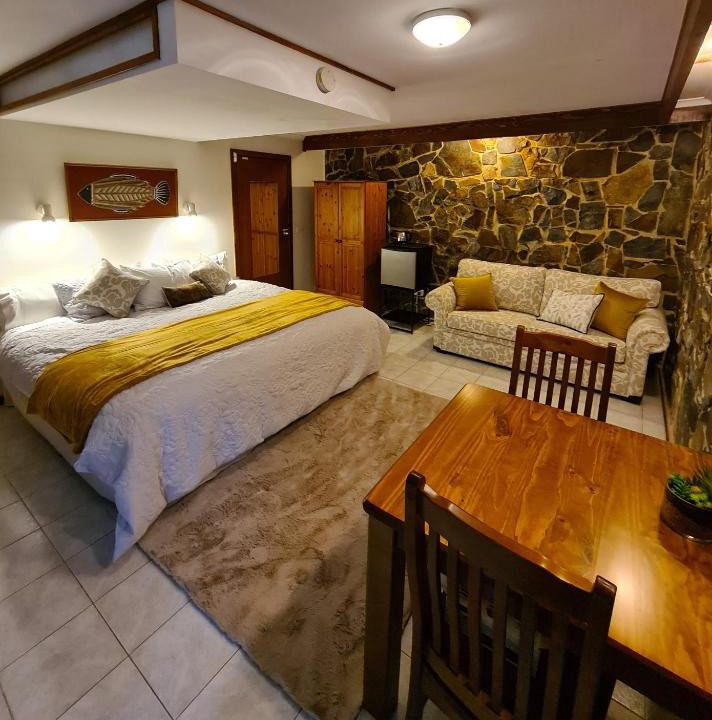 Cabbage Tree Creek House | Bird Songs Getaway Accommodation