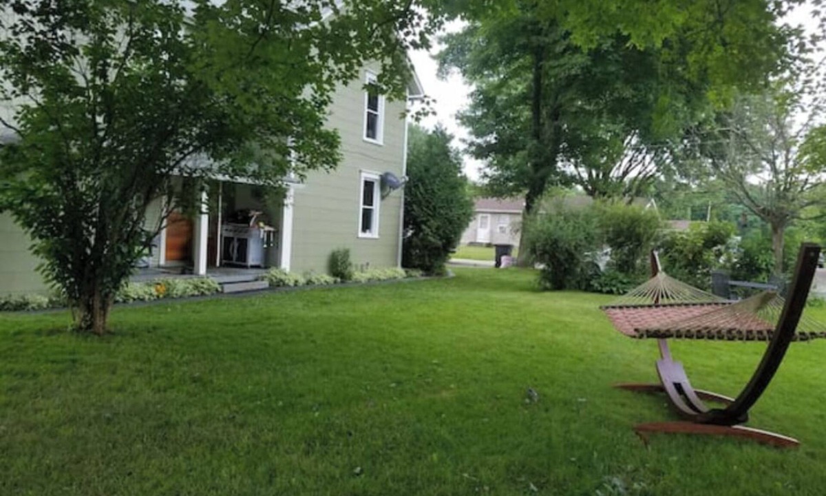 Confluence House | Birdhouse Inn Confluence
