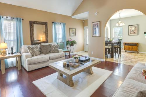 New Castle House | Birmingham Home w/Yard - 15 Mi to Downtown!