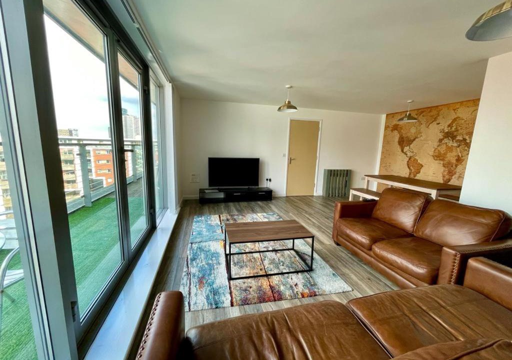 The Westside Apartment | BIRMINGHAM LUXURY APARTMENT