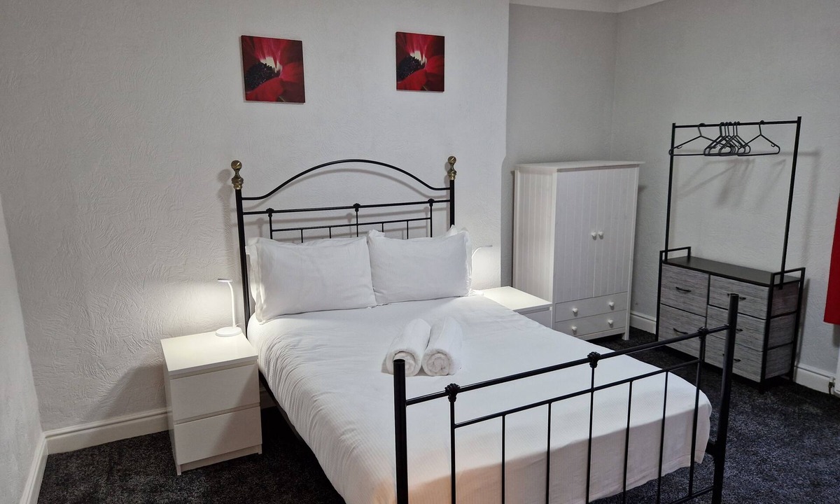 Birtley Apartment | Birtley's Diamond 3 bed Apt, sleeps 6 Guests