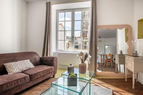 Saint-Laurent-sur-Sevre Apartment | Bise de la Jouvence - Appartement lumineux