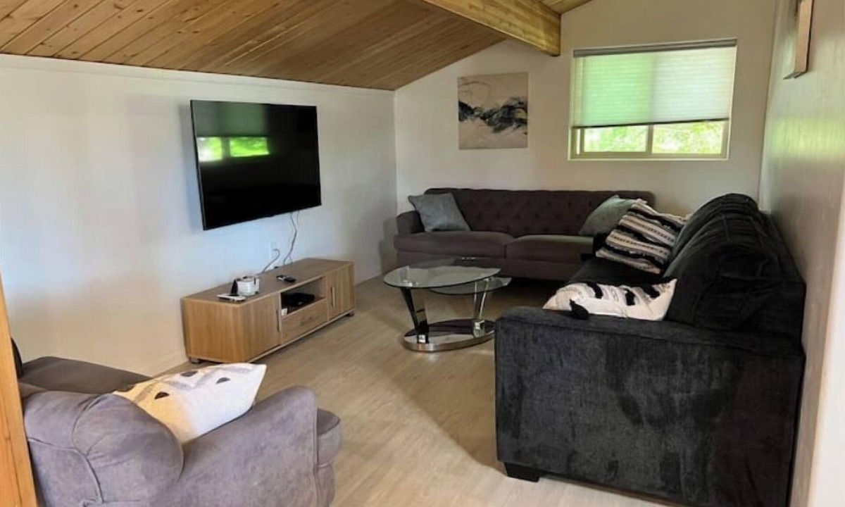 West Bishop Apartment | Bishop Aces Apartment
