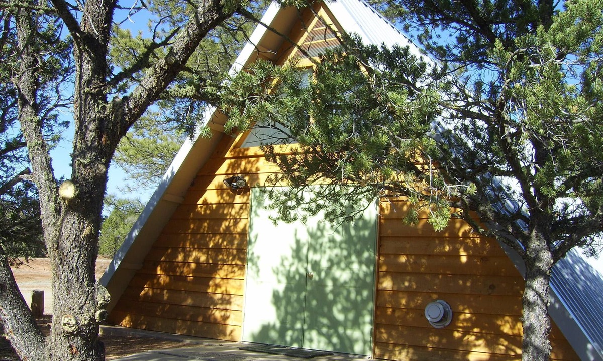 Canada de los Alamos Cabin | Bishop's Ridge Cabins/Camp