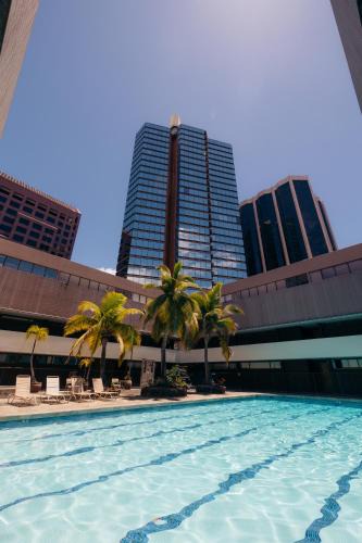 Downtown Honolulu Apartment | Bishop Suites at Executive Centre