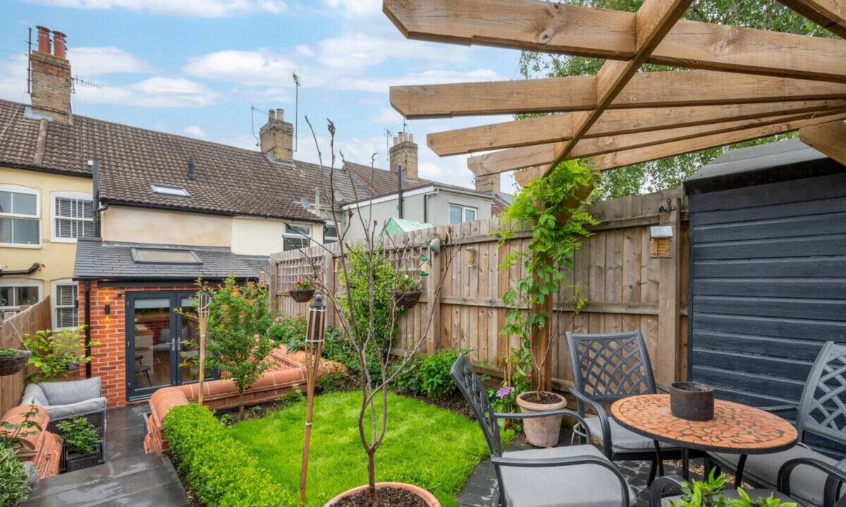 Bury St Edmunds House | Bishops - Two Bedroom House, Sleeps 4