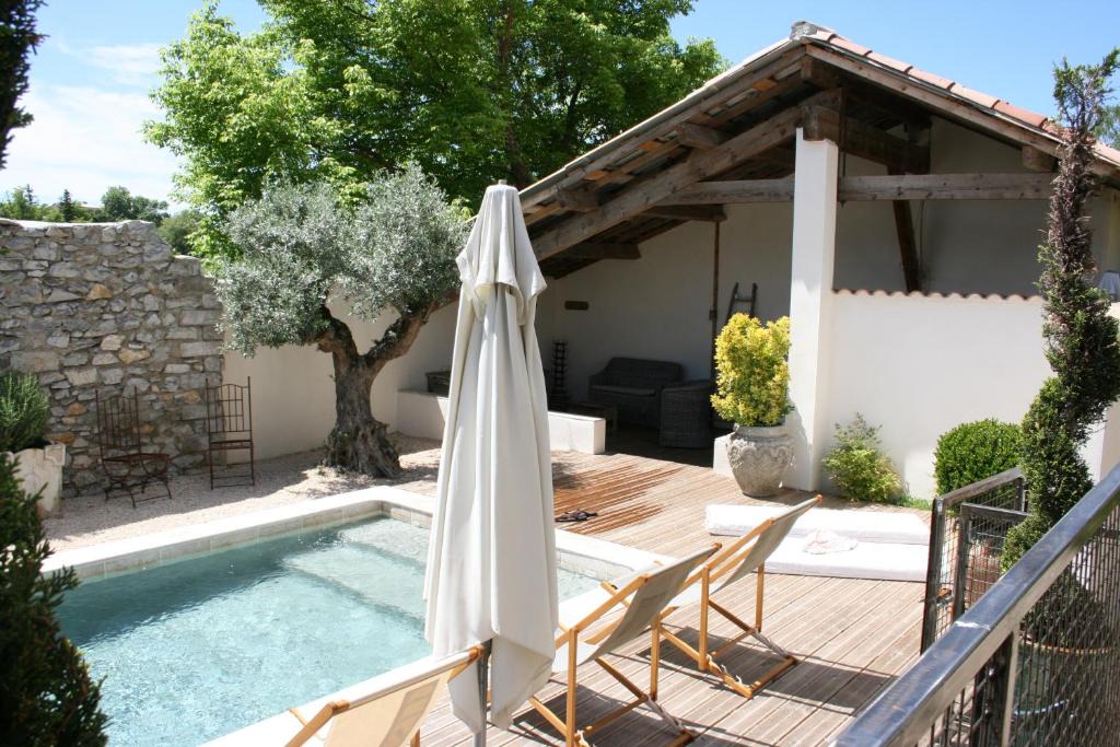 Lezan Villa | Bistrot Vintage "Chez Mamie Léone"