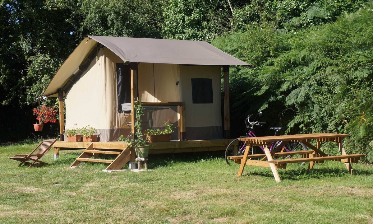 Le Champ-Saint-Pere RV Rental | Bivouac in the wilderness