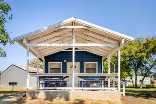 Porum House | Bixby Cove Cabin #3