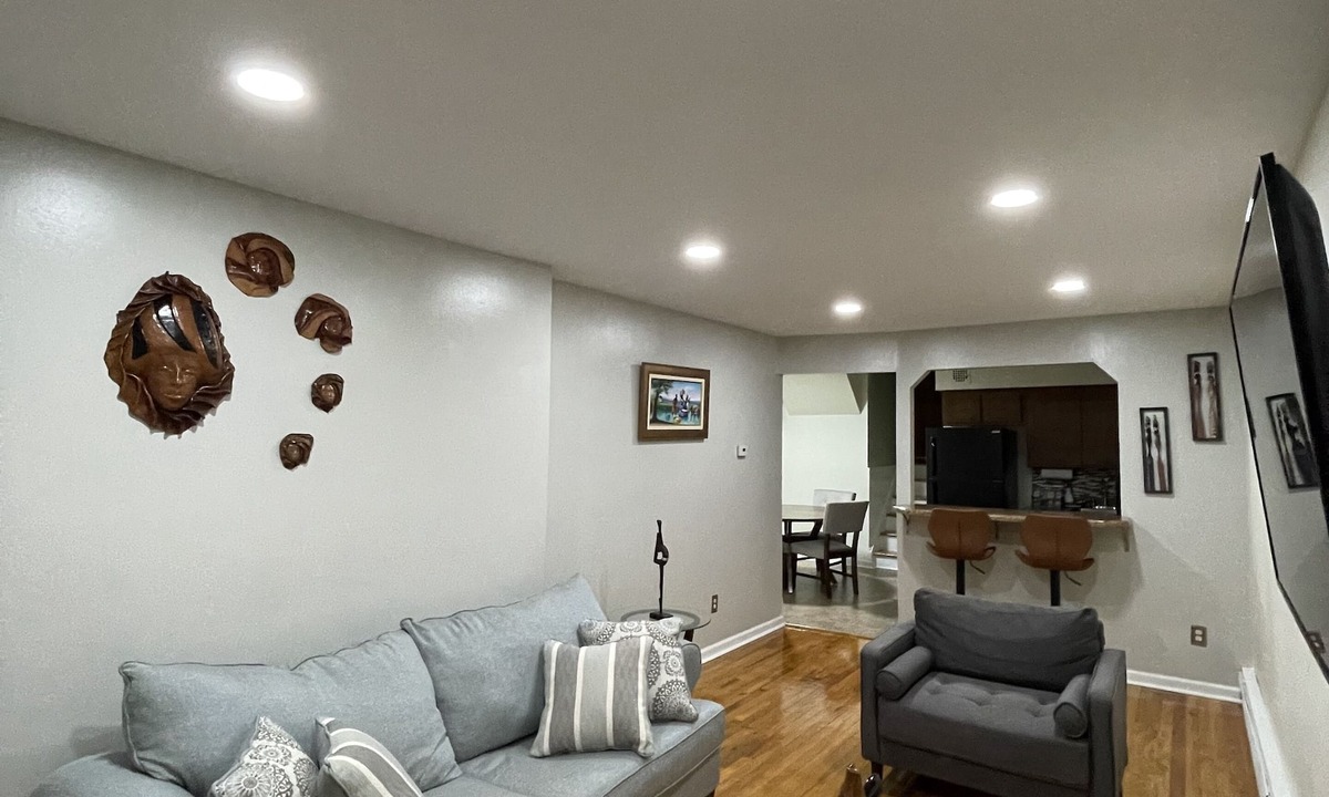 Canarsie House | BK-Cultural Zen - Fast Wifi