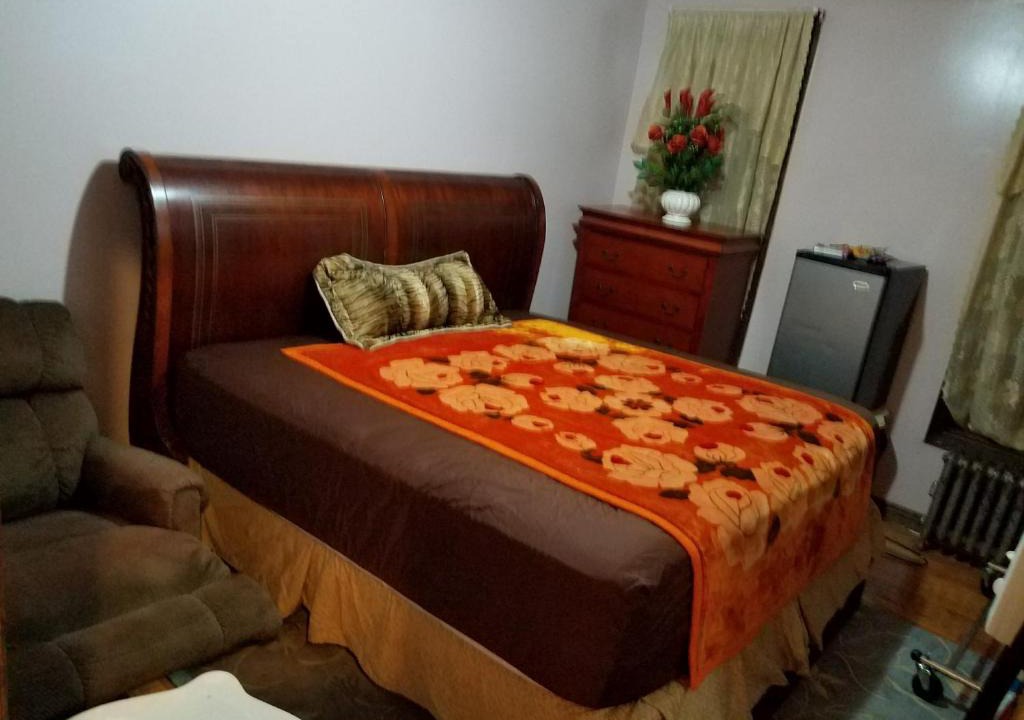 East Flatbush Bed & Breakfast | Bklyn cozy spot