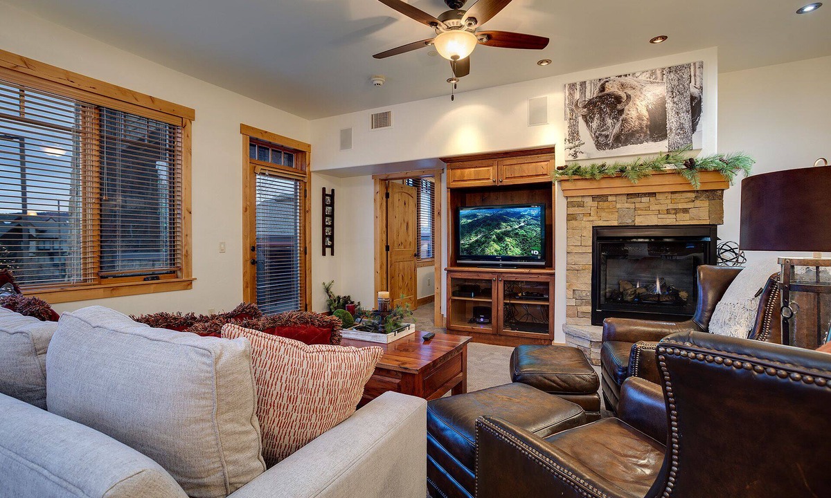 Steamboat Springs Condo | BL6102 | Unforgettable Mtn Getaway | 4 Pools | Walk to Mountain | Winter Shuttle