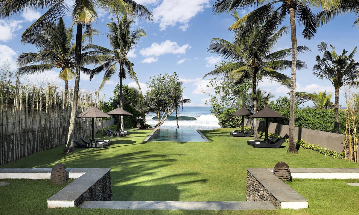 Kerambitan Villa | Black Beach Villa - Absolute Beachfront