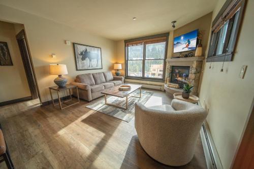 River Run House | Black Bear 8053 by SummitCove Lodging