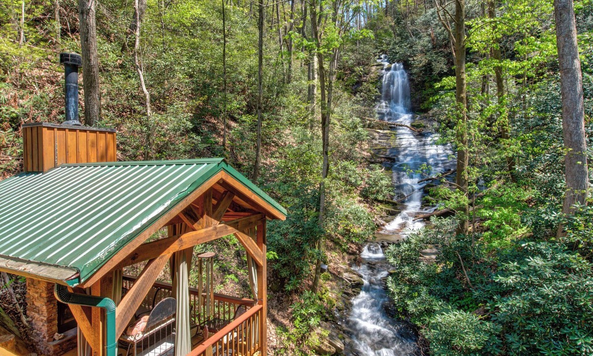 Cosby House | Black Bear Lodge by Jackson Mountain Rentals