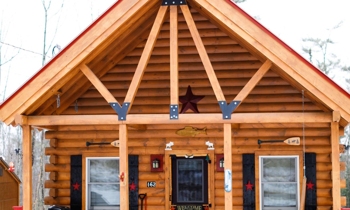 Woodsville Cabin | Black Bear's White Mountain Log Cabin w/hot tub