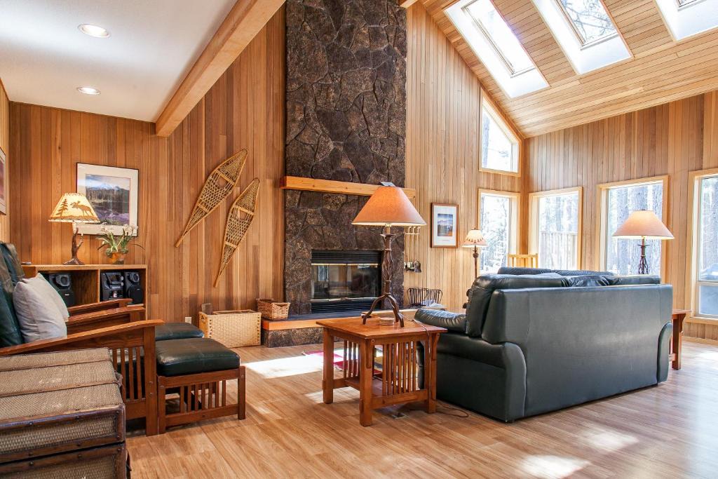 Black Butte Ranch House | Black Butte Ranch: NW Contemporary