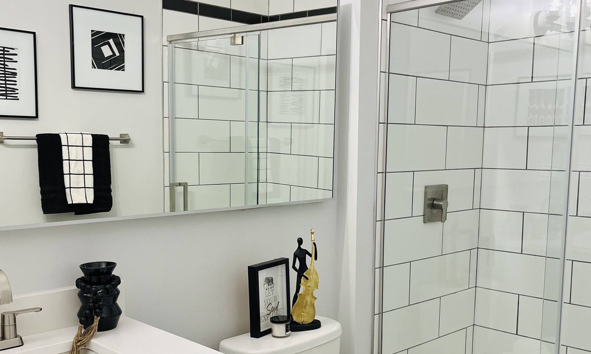 Soulard Apartment | Black Diamond