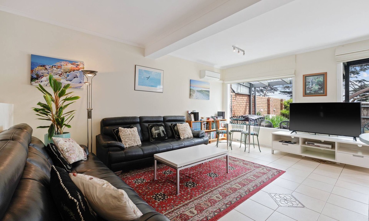 San Remo Apartment | Black Dolphin Waterfront Apartment