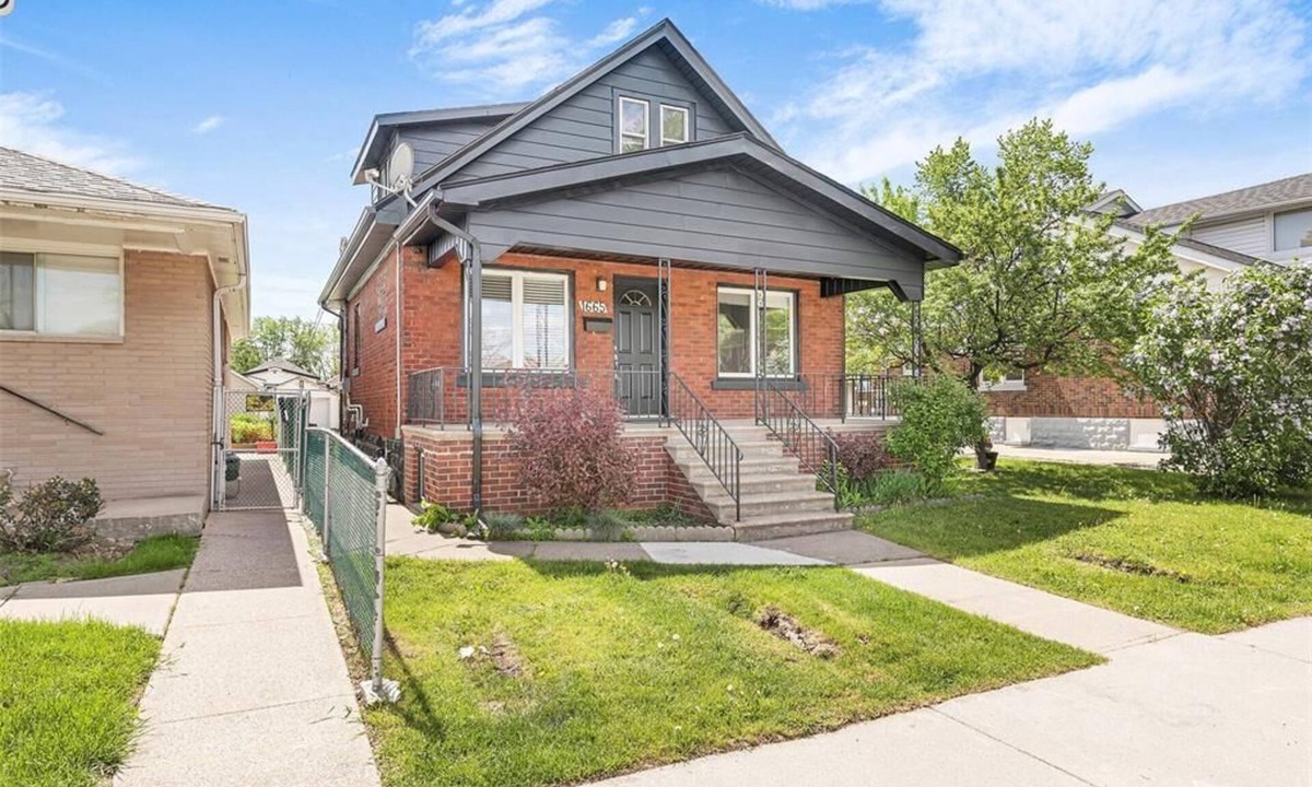 Walkerville House | Black Door Bungalow