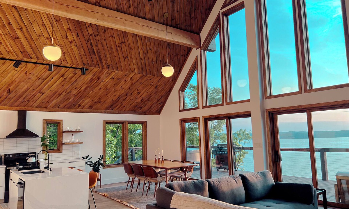 Dover House | Black Eagle Retreat