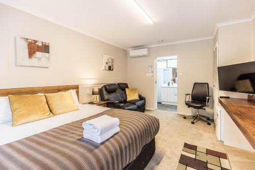 Macedon Hotel | Black Forest Motel