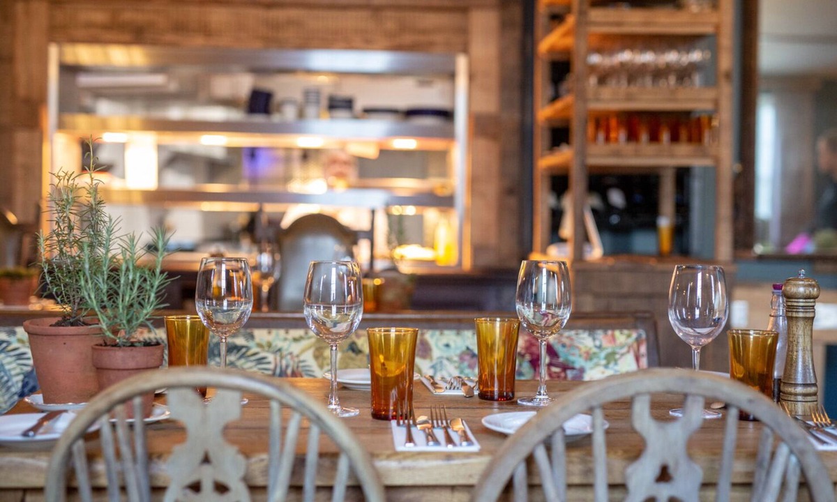 Amberley Hotel | Black Horse