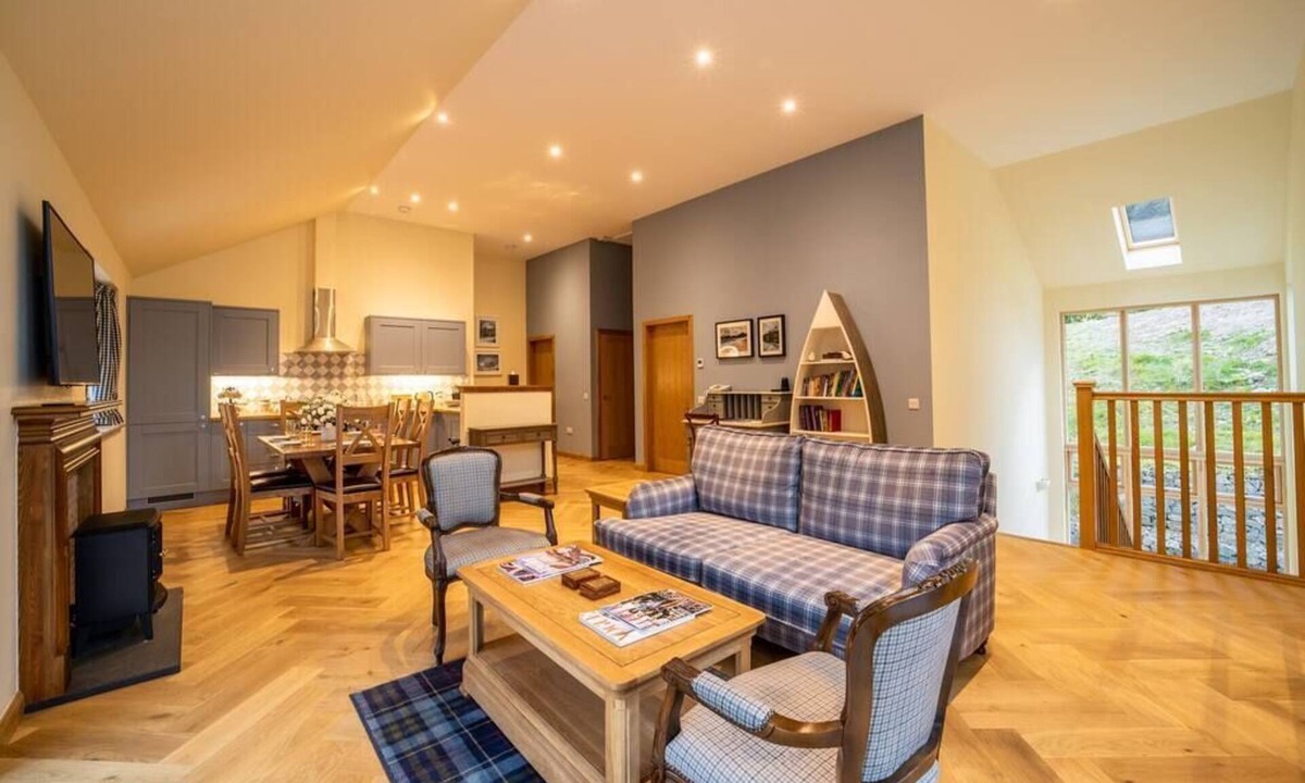 Letterfinlay Cabin | Black Sheep Hotels Cabins - Pine Tree Cabin