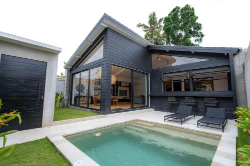 Bengkel Villa | Black Villa by Betterplace