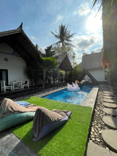 Gili Trawangan Resort | Black & White Cottages
