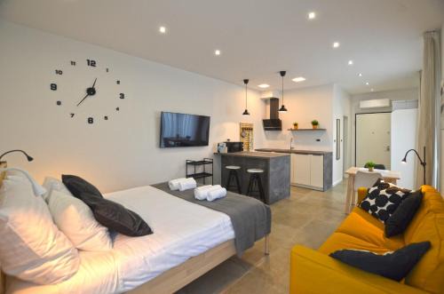 Bale Apartment | Black & White Studios