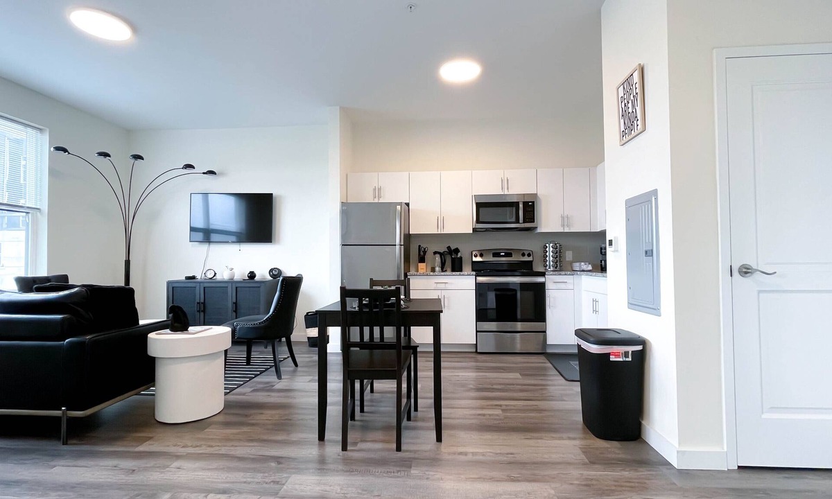 Bound Brook Apartment | ★Black & White Themed| 1BD/1BA|Parking★