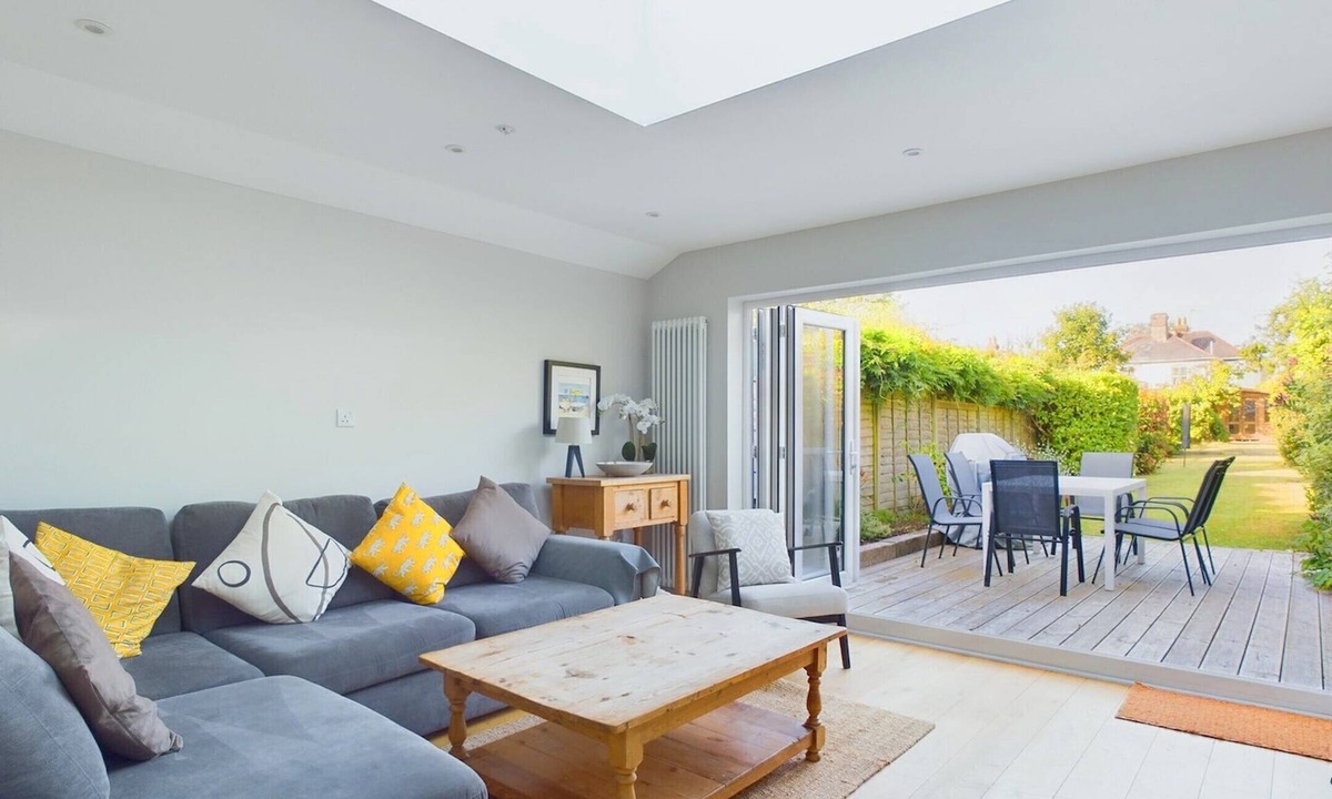 Bembridge Ski Chalet | Blackberry Cottage