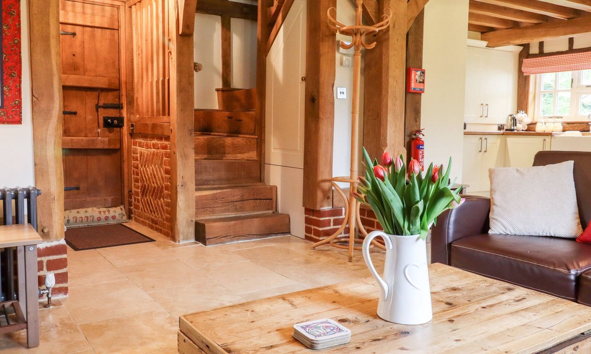 Etchinghill Cottage | Blackbird Cottage